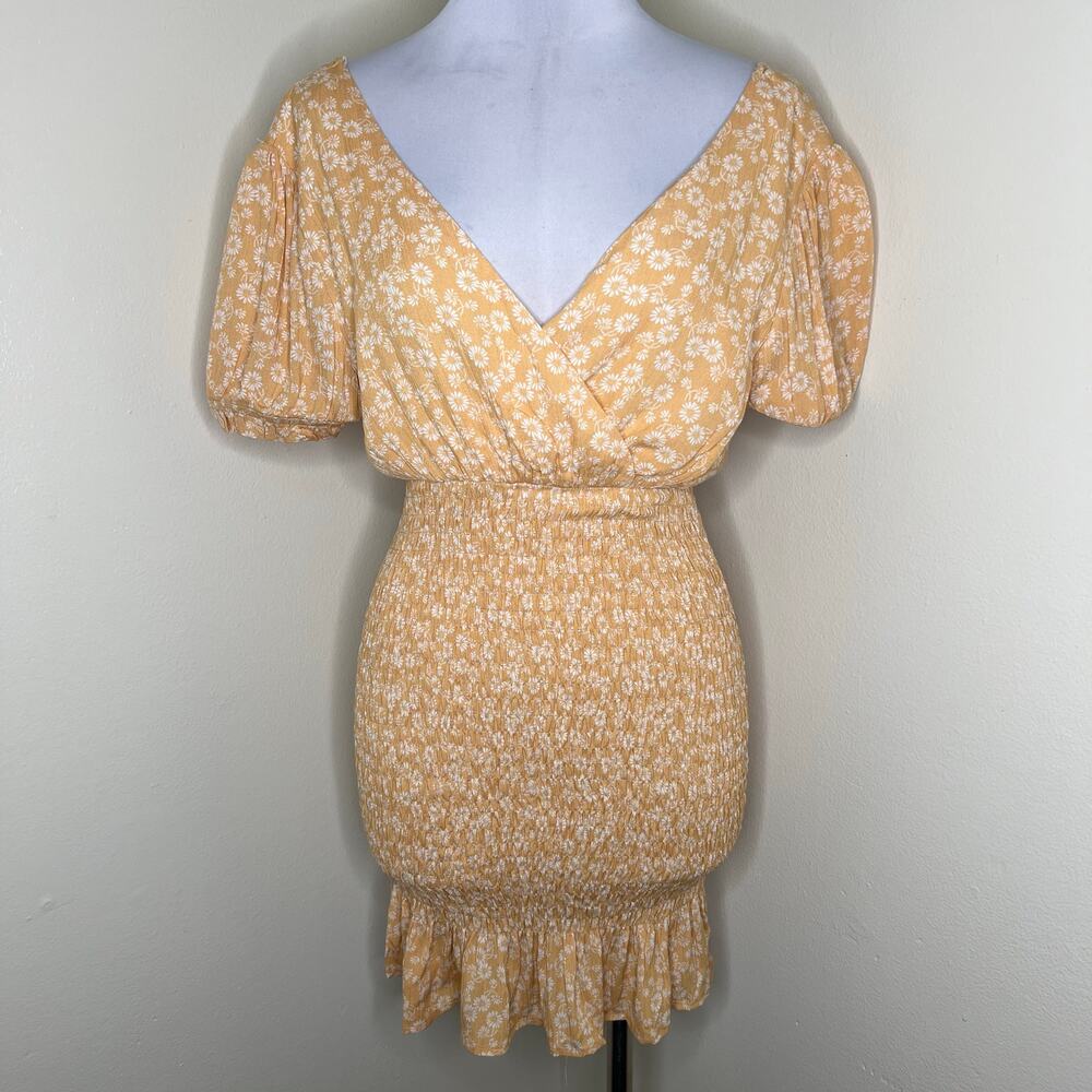 Lumiere Dress Small Daisy Floral Smocked Mini Ruffle Vneck Girly Cottage Yellow
